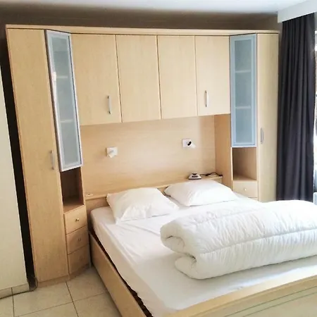 Sauvignon Centrum Met Garagestaanplaats 아파트 *